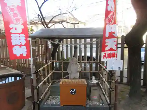 白幡八幡神社の像