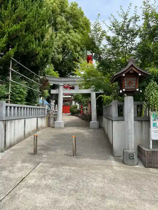京濱伏見稲荷神社(神奈川県)
