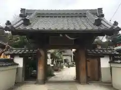 蓮花院の山門