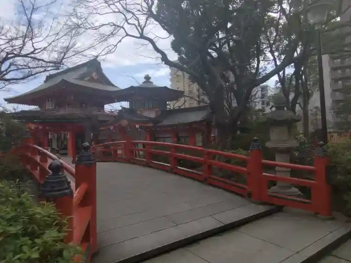 千葉神社の{uncategorized: "未分類", other: "その他", undefined: "問題あり", building: "その他建物", grave: "お墓", sacred_gate: "鳥居", guardian: "狛犬", statue: "像", buddha: "仏像", history: "歴史", nature: "自然", garden: "庭園", animal: "動物", pagoda: "塔", temizu: "手水舎", mountain_gate: "山門・神門", sanctuary: "本殿・本堂", subordinate: "末社・摂社", art: "芸術", scenery: "景色", jizo: "地蔵", ema: "絵馬", goshuin: "御朱印", omikuji: "おみくじ", items: "授与品その他", amulet: "お守り", goshuincho: "御朱印帳", eats: "食事", festival: "お祭り", votive_dance: "神楽", shichigosan: "七五三参", wedding: "結婚式", experience: "体験その他", initially: "初詣", around: "周辺", anti_infection: "感染症対策"}