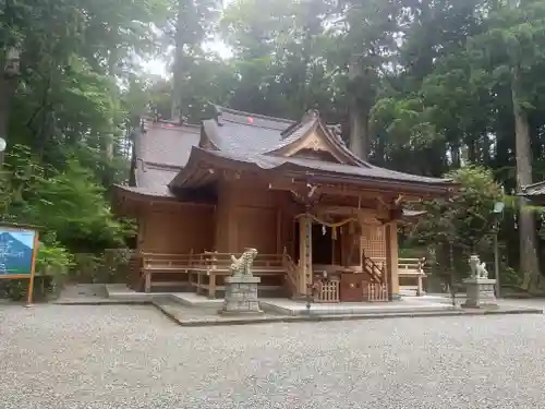 須山浅間神社の本殿