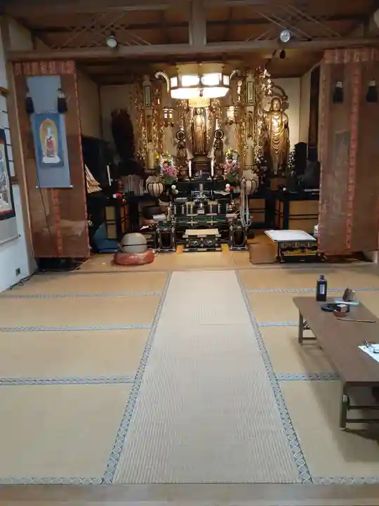 実相寺の本殿・本堂