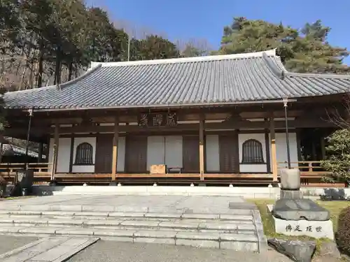 崇禅寺の本殿