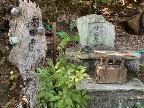 粉河産土神社（たのもしの宮）の像