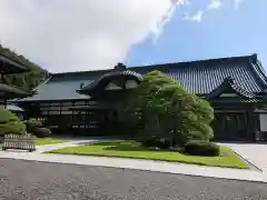 久遠寺の建物その他