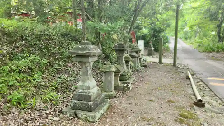 斗瑩稲荷神社の塔