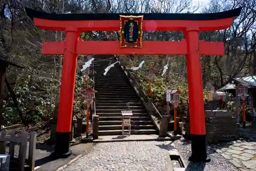 高山稲荷神社の鳥居