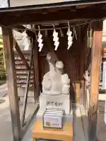 蛇窪神社の{uncategorized: "未分類", other: "その他", undefined: "問題あり", building: "その他建物", grave: "お墓", sacred_gate: "鳥居", guardian: "狛犬", statue: "像", buddha: "仏像", history: "歴史", nature: "自然", garden: "庭園", animal: "動物", pagoda: "塔", temizu: "手水舎", mountain_gate: "山門・神門", sanctuary: "本殿・本堂", subordinate: "末社・摂社", art: "芸術", scenery: "景色", jizo: "地蔵", ema: "絵馬", goshuin: "御朱印", omikuji: "おみくじ", items: "授与品その他", amulet: "お守り", goshuincho: "御朱印帳", eats: "食事", festival: "お祭り", votive_dance: "神楽", shichigosan: "七五三参", wedding: "結婚式", experience: "体験その他", initially: "初詣", around: "周辺", anti_infection: "感染症対策"}