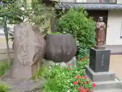 長命寺の像