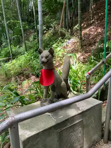 大稲荷神社の狛犬