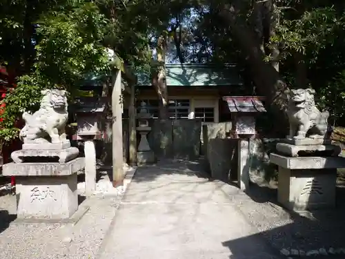 日保見山八幡宮の狛犬