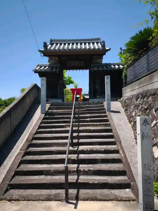 妙見寺の{uncategorized: "未分類", other: "その他", undefined: "問題あり", building: "その他建物", grave: "お墓", sacred_gate: "鳥居", guardian: "狛犬", statue: "像", buddha: "仏像", history: "歴史", nature: "自然", garden: "庭園", animal: "動物", pagoda: "塔", temizu: "手水舎", mountain_gate: "山門・神門", sanctuary: "本殿・本堂", subordinate: "末社・摂社", art: "芸術", scenery: "景色", jizo: "地蔵", ema: "絵馬", goshuin: "御朱印", omikuji: "おみくじ", items: "授与品その他", amulet: "お守り", goshuincho: "御朱印帳", eats: "食事", festival: "お祭り", votive_dance: "神楽", shichigosan: "七五三参", wedding: "結婚式", experience: "体験その他", initially: "初詣", around: "周辺", anti_infection: "感染症対策"}
