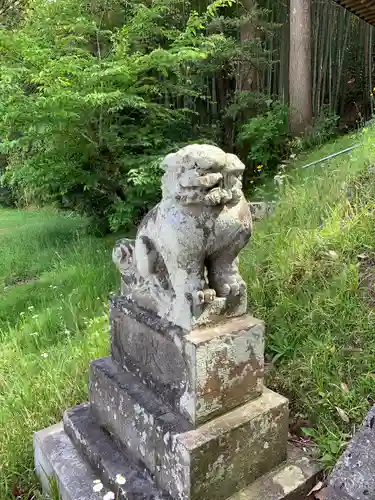 犬飼神社の狛犬