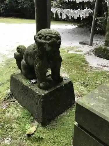 潮嶽神社の狛犬