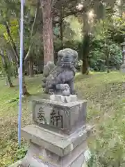 由仁神社の狛犬