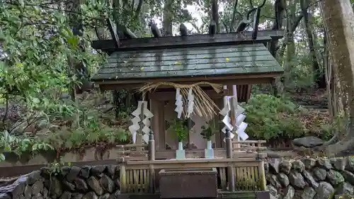 離宮八幡神社の末社・摂社