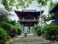 越境寺の山門・神門