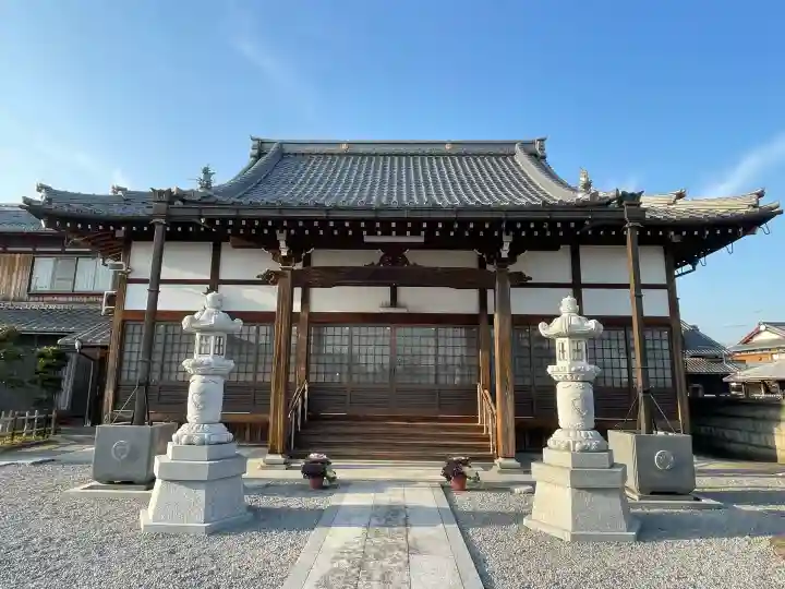 光照寺の{uncategorized: "未分類", other: "その他", undefined: "問題あり", building: "その他建物", grave: "お墓", sacred_gate: "鳥居", guardian: "狛犬", statue: "像", buddha: "仏像", history: "歴史", nature: "自然", garden: "庭園", animal: "動物", pagoda: "塔", temizu: "手水舎", mountain_gate: "山門・神門", sanctuary: "本殿・本堂", subordinate: "末社・摂社", art: "芸術", scenery: "景色", jizo: "地蔵", ema: "絵馬", goshuin: "御朱印", omikuji: "おみくじ", items: "授与品その他", amulet: "お守り", goshuincho: "御朱印帳", eats: "食事", festival: "お祭り", votive_dance: "神楽", shichigosan: "七五三参", wedding: "結婚式", experience: "体験その他", initially: "初詣", around: "周辺", anti_infection: "感染症対策"}