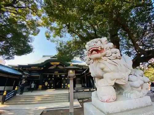 穴八幡宮の狛犬