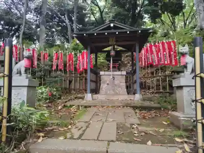 円山随身稲荷大明神のその他建物