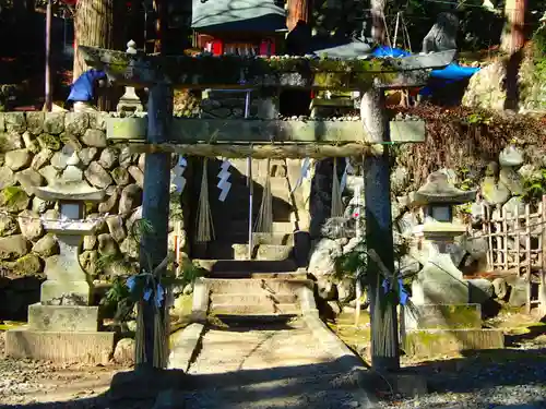 鳩ヶ嶺八幡宮の鳥居