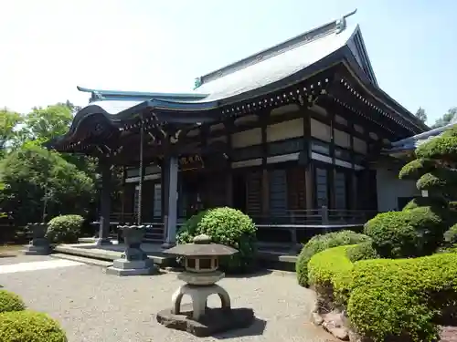 自性院の本殿・本堂