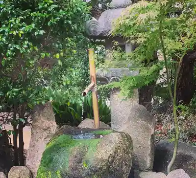 紅葉八幡宮の手水舎