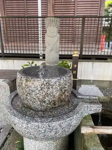 清浄華院の手水舎