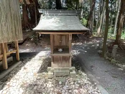 稲荷神社 (甲南町稗谷)の{uncategorized: "未分類", other: "その他", undefined: "問題あり", building: "その他建物", grave: "お墓", sacred_gate: "鳥居", guardian: "狛犬", statue: "像", buddha: "仏像", history: "歴史", nature: "自然", garden: "庭園", animal: "動物", pagoda: "塔", temizu: "手水舎", mountain_gate: "山門・神門", sanctuary: "本殿・本堂", subordinate: "末社・摂社", art: "芸術", scenery: "景色", jizo: "地蔵", ema: "絵馬", goshuin: "御朱印", omikuji: "おみくじ", items: "授与品その他", amulet: "お守り", goshuincho: "御朱印帳", eats: "食事", festival: "お祭り", votive_dance: "神楽", shichigosan: "七五三参", wedding: "結婚式", experience: "体験その他", initially: "初詣", around: "周辺", anti_infection: "感染症対策"}