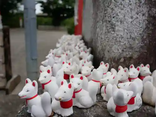 尾曳稲荷神社の狛犬