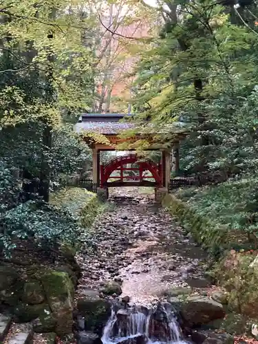 彌彦神社の庭園