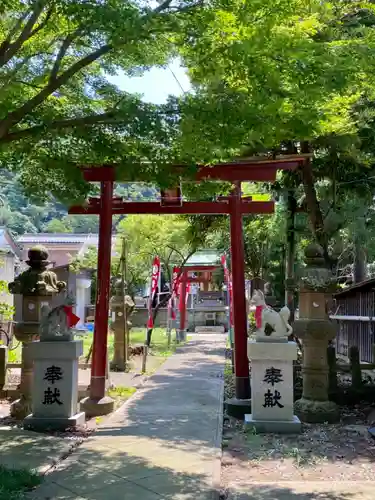 七面稲荷神社の鳥居