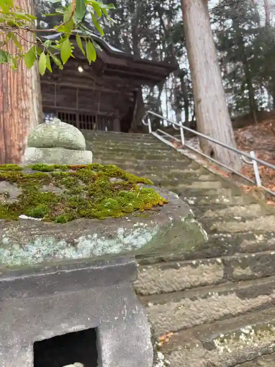 足長神社の{uncategorized: "未分類", other: "その他", undefined: "問題あり", building: "その他建物", grave: "お墓", sacred_gate: "鳥居", guardian: "狛犬", statue: "像", buddha: "仏像", history: "歴史", nature: "自然", garden: "庭園", animal: "動物", pagoda: "塔", temizu: "手水舎", mountain_gate: "山門・神門", sanctuary: "本殿・本堂", subordinate: "末社・摂社", art: "芸術", scenery: "景色", jizo: "地蔵", ema: "絵馬", goshuin: "御朱印", omikuji: "おみくじ", items: "授与品その他", amulet: "お守り", goshuincho: "御朱印帳", eats: "食事", festival: "お祭り", votive_dance: "神楽", shichigosan: "七五三参", wedding: "結婚式", experience: "体験その他", initially: "初詣", around: "周辺", anti_infection: "感染症対策"}