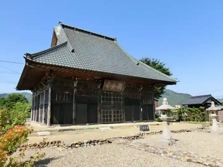 国分寺の本殿・本堂