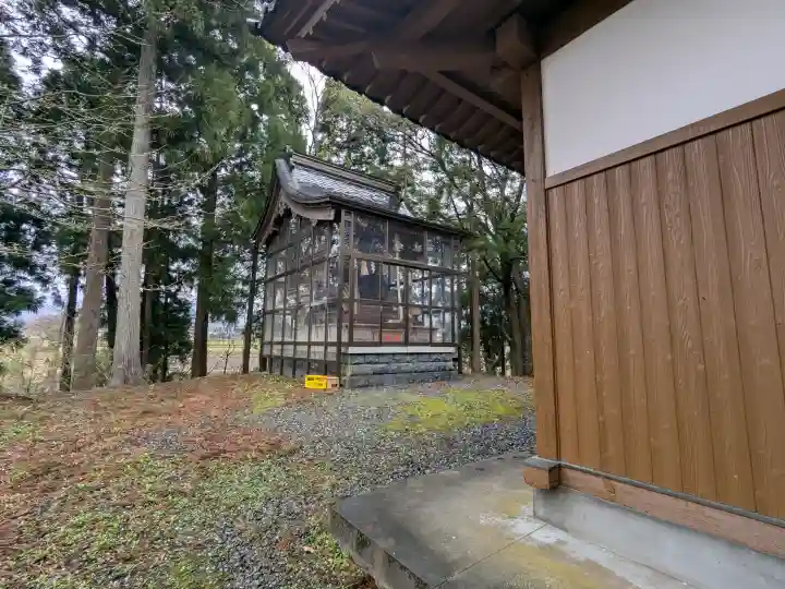 塚原神社の{uncategorized: "未分類", other: "その他", undefined: "問題あり", building: "その他建物", grave: "お墓", sacred_gate: "鳥居", guardian: "狛犬", statue: "像", buddha: "仏像", history: "歴史", nature: "自然", garden: "庭園", animal: "動物", pagoda: "塔", temizu: "手水舎", mountain_gate: "山門・神門", sanctuary: "本殿・本堂", subordinate: "末社・摂社", art: "芸術", scenery: "景色", jizo: "地蔵", ema: "絵馬", goshuin: "御朱印", omikuji: "おみくじ", items: "授与品その他", amulet: "お守り", goshuincho: "御朱印帳", eats: "食事", festival: "お祭り", votive_dance: "神楽", shichigosan: "七五三参", wedding: "結婚式", experience: "体験その他", initially: "初詣", around: "周辺", anti_infection: "感染症対策"}