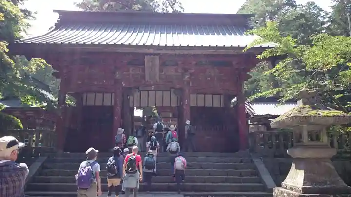 北口本宮冨士浅間神社の山門・神門