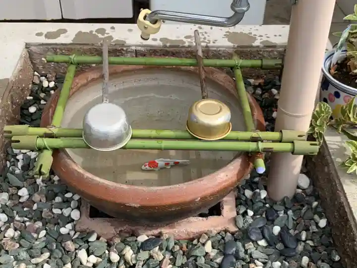 荒熊神社の手水舎