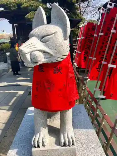 成田山深川不動堂（新勝寺東京別院）の狛犬