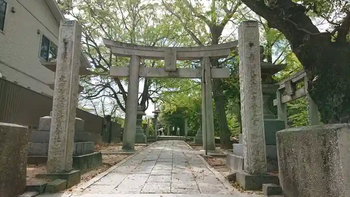 鳥飼八幡宮の鳥居