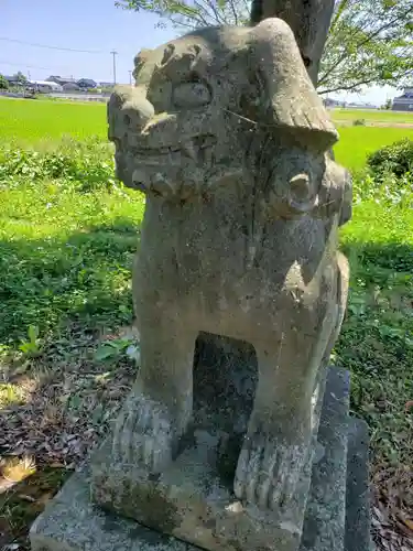 小勢護国神社の狛犬