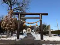 士幌神社の{uncategorized: "未分類", other: "その他", undefined: "問題あり", building: "その他建物", grave: "お墓", sacred_gate: "鳥居", guardian: "狛犬", statue: "像", buddha: "仏像", history: "歴史", nature: "自然", garden: "庭園", animal: "動物", pagoda: "塔", temizu: "手水舎", mountain_gate: "山門・神門", sanctuary: "本殿・本堂", subordinate: "末社・摂社", art: "芸術", scenery: "景色", jizo: "地蔵", ema: "絵馬", goshuin: "御朱印", omikuji: "おみくじ", items: "授与品その他", amulet: "お守り", goshuincho: "御朱印帳", eats: "食事", festival: "お祭り", votive_dance: "神楽", shichigosan: "七五三参", wedding: "結婚式", experience: "体験その他", initially: "初詣", around: "周辺", anti_infection: "感染症対策"}