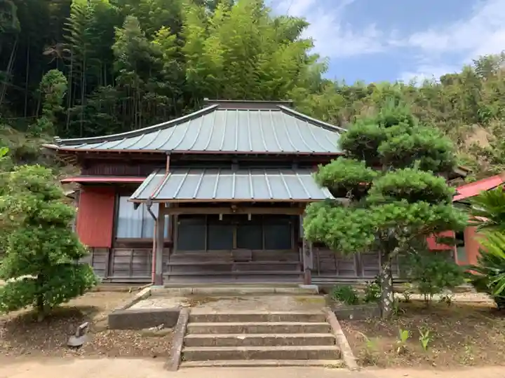 泉福寺の本殿・本堂