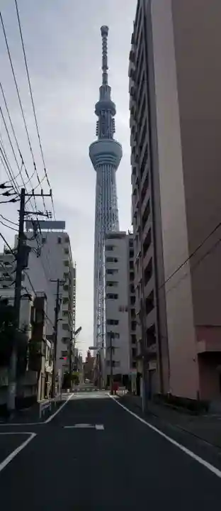 三囲神社の周辺