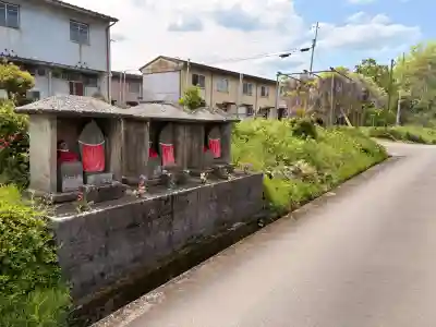 正暦寺の{uncategorized: "未分類", other: "その他", undefined: "問題あり", building: "その他建物", grave: "お墓", sacred_gate: "鳥居", guardian: "狛犬", statue: "像", buddha: "仏像", history: "歴史", nature: "自然", garden: "庭園", animal: "動物", pagoda: "塔", temizu: "手水舎", mountain_gate: "山門・神門", sanctuary: "本殿・本堂", subordinate: "末社・摂社", art: "芸術", scenery: "景色", jizo: "地蔵", ema: "絵馬", goshuin: "御朱印", omikuji: "おみくじ", items: "授与品その他", amulet: "お守り", goshuincho: "御朱印帳", eats: "食事", festival: "お祭り", votive_dance: "神楽", shichigosan: "七五三参", wedding: "結婚式", experience: "体験その他", initially: "初詣", around: "周辺", anti_infection: "感染症対策"}