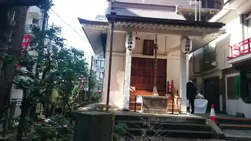 妻恋神社の本殿