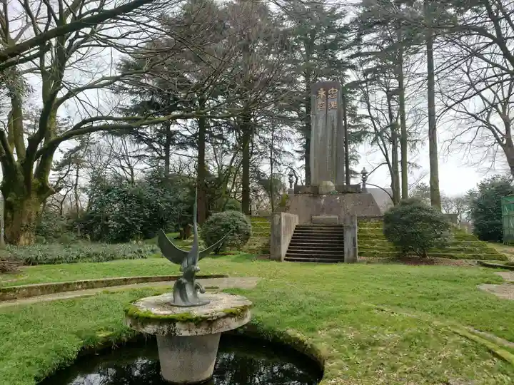 高岡市護国神社の庭園