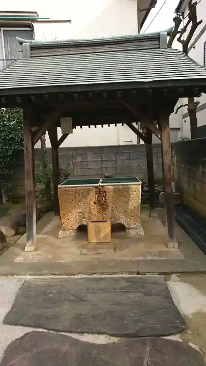 根生院の手水舎