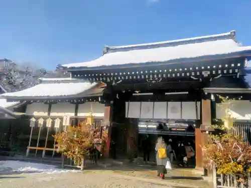 賀茂御祖神社（下鴨神社）の{uncategorized: "未分類", other: "その他", undefined: "問題あり", building: "その他建物", grave: "お墓", sacred_gate: "鳥居", guardian: "狛犬", statue: "像", buddha: "仏像", history: "歴史", nature: "自然", garden: "庭園", animal: "動物", pagoda: "塔", temizu: "手水舎", mountain_gate: "山門・神門", sanctuary: "本殿・本堂", subordinate: "末社・摂社", art: "芸術", scenery: "景色", jizo: "地蔵", ema: "絵馬", goshuin: "御朱印", omikuji: "おみくじ", items: "授与品その他", amulet: "お守り", goshuincho: "御朱印帳", eats: "食事", festival: "お祭り", votive_dance: "神楽", shichigosan: "七五三参", wedding: "結婚式", experience: "体験その他", initially: "初詣", around: "周辺", anti_infection: "感染症対策"}