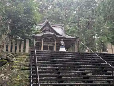 平泉寺白山神社の{uncategorized: "未分類", other: "その他", undefined: "問題あり", building: "その他建物", grave: "お墓", sacred_gate: "鳥居", guardian: "狛犬", statue: "像", buddha: "仏像", history: "歴史", nature: "自然", garden: "庭園", animal: "動物", pagoda: "塔", temizu: "手水舎", mountain_gate: "山門・神門", sanctuary: "本殿・本堂", subordinate: "末社・摂社", art: "芸術", scenery: "景色", jizo: "地蔵", ema: "絵馬", goshuin: "御朱印", omikuji: "おみくじ", items: "授与品その他", amulet: "お守り", goshuincho: "御朱印帳", eats: "食事", festival: "お祭り", votive_dance: "神楽", shichigosan: "七五三参", wedding: "結婚式", experience: "体験その他", initially: "初詣", around: "周辺", anti_infection: "感染症対策"}