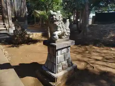 鳥見神社の狛犬
